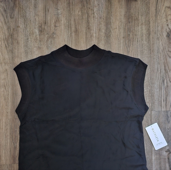 NWT Athleta Silk Hybrid Tee Black - Picture 3 of 10